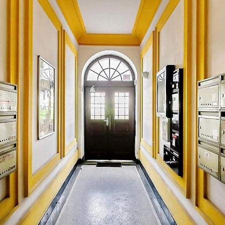 Attic Apartment On Waterfront / View / Netflix Prag Exterior foto