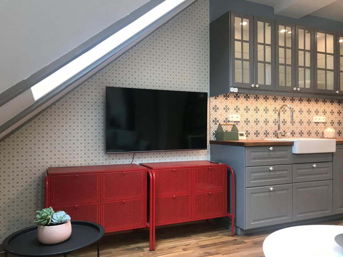 Attic Apartment On Waterfront / View / Netflix Prag Exterior foto