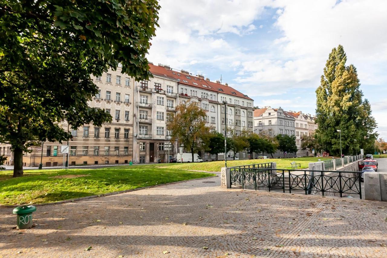 Attic Apartment On Waterfront / View / Netflix Prag Exterior foto